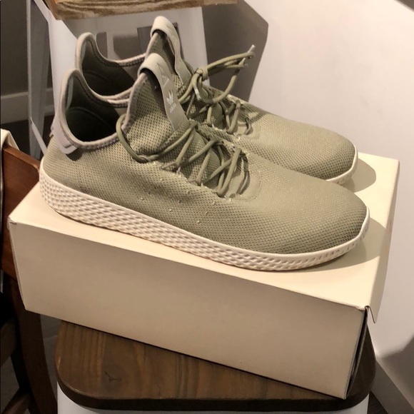 adidas pharrell williams tennis hu olive